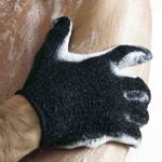 لیف لایه بردار کربن دار اسپا Charcoal Exfoliating Glove - تصویر 5