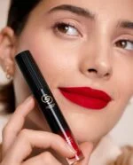 رژ لب مایع مات جوردانی گلد آیکونیک لیپ الکسیر Giordani Gold Iconic Lip Elixir SPF 15 - تصویر 2