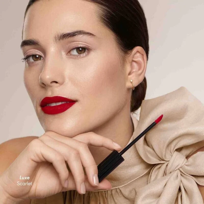 رژ لب مایع مات جوردانی گلد آیکونیک لیپ الکسیر Giordani Gold Iconic Lip Elixir SPF 15 - تصویر 8