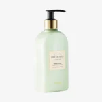 صابون مایع لوکس با رایحه گلابی تازه و تونکای خامه‌ای Essense&Co Pear & Tonka Hand & Body Wash - تصویر 2