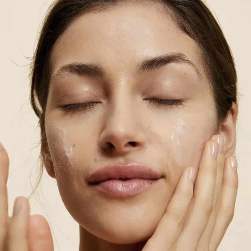 کرم صورت تغذیه‌کننده لاونیچر با چیا و عسل ارگانیک Love Nature Nourishing Face Cream with Chia & Organic Honey - تصویر 4