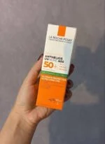 ضدآفتاب ژل کرم لاروش پوزای کنترل چربی La Roche-Posay Anthelios UVMune 400 Oil Control Gel-Cream SPF50+ - تصویر 2
