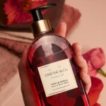 صابون مایع لاکچری اسنس خشخاش و وانیل | Essense&Co Poppy & Vanilla | لطافت و عطری ماندگار - تصویر 7